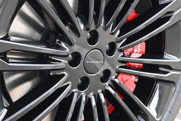 Land Rover Range Rover Sport P550e — photo 12