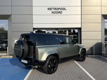 Land Rover Defender 110 P300e — photo 4