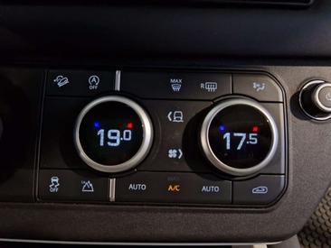 Land Rover Defender 90 D250 — photo 17