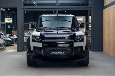 Land Rover Defender 110 P300e