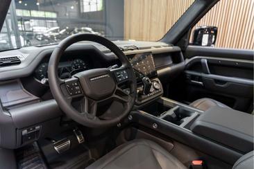 Land Rover Defender 110 P300e — photo 6