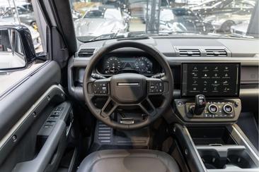 Land Rover Defender 110 P300e — photo 7