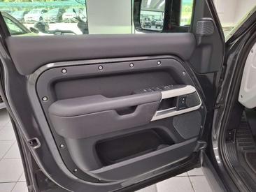 Land Rover Defender 110 D200 — photo 21