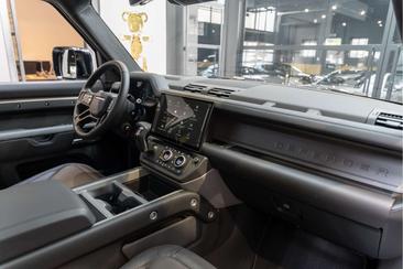 Land Rover Defender 110 P300e — photo 8