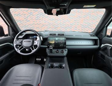 Land Rover Defender P635 — photo 3