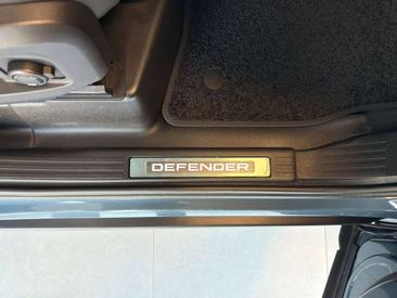 Land Rover Defender 110 D200 — photo 18