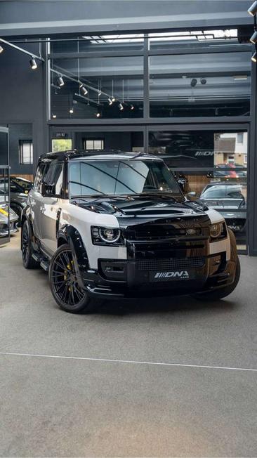 Land Rover Defender 110 P300e — photo 26