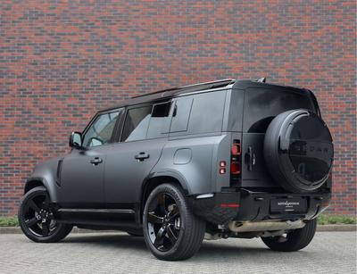 Land Rover Defender 110 P300e