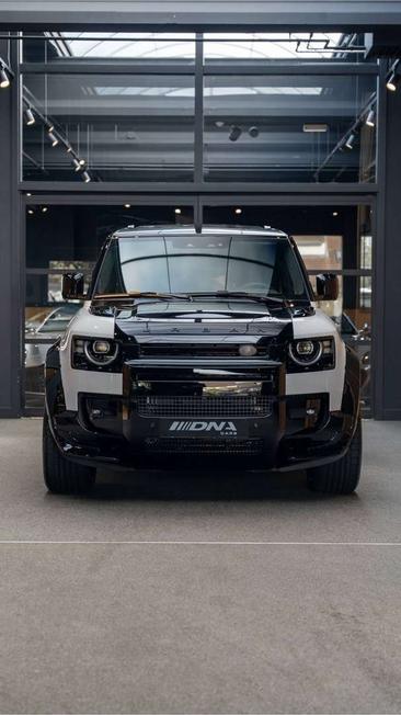Land Rover Defender 110 P300e — photo 27