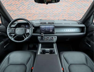 Land Rover Defender 110 P300e