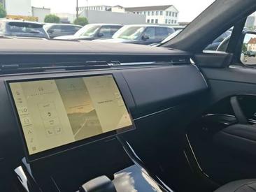 Land Rover Range Rover Sport SV — photo 12
