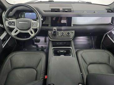 Land Rover Defender 110 D250 — photo 4