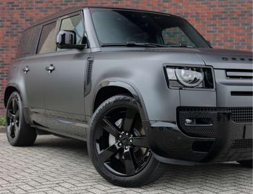 Land Rover Defender 110 P300e — photo 6