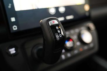 Land Rover Defender 110 P635 — photo 10