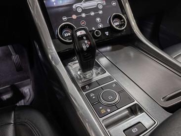 Land Rover Range Rover Sport D250 — photo 17