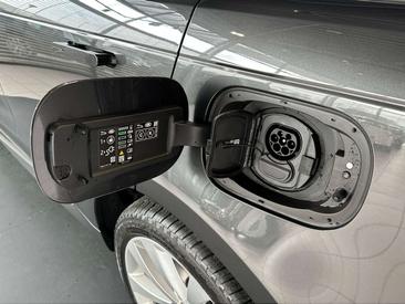 Land Rover Range Rover Sport P460e — photo 22