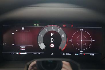 Land Rover Defender 110 P635 — photo 15