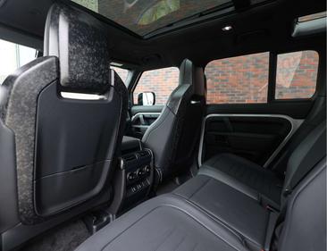 Land Rover Defender P635 — photo 30