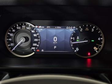 Land Rover Defender 110 D250 — photo 14