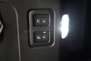 Land Rover Defender 110 P635 — photo 22