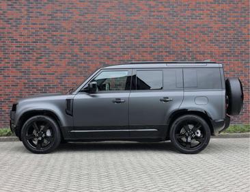Land Rover Defender 110 P300e — photo 16