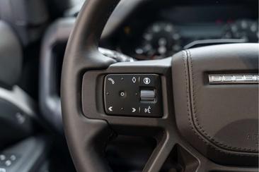 Land Rover Defender 110 P300e — photo 43