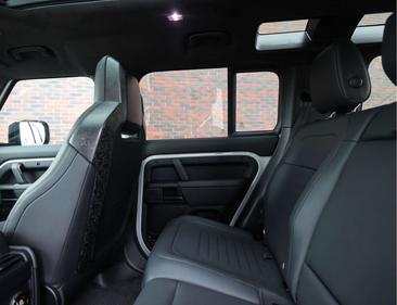Land Rover Defender P635 — photo 32