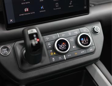 Land Rover Defender 110 P300e — photo 27