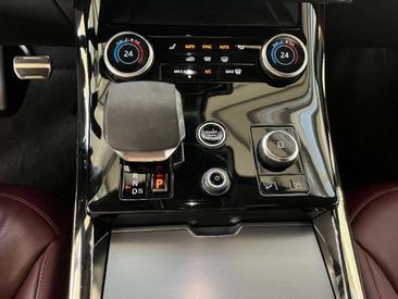 Land Rover Range Rover Sport D250 — photo 22