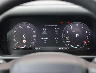 Land Rover Defender 110 P300e — photo 41