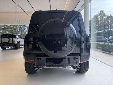 Land Rover Defender V8 P425 — photo 4
