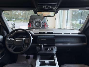 Land Rover Defender V8 P425 — photo 8