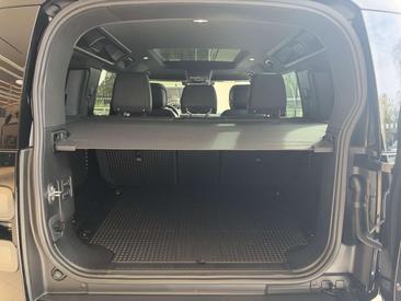 Land Rover Defender V8 P425 — photo 10