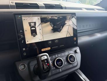 Land Rover Defender V8 P425 — photo 20