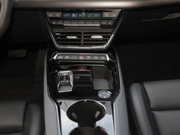 Audi E-tron GT Berline Quattro 350 KW — photo 16