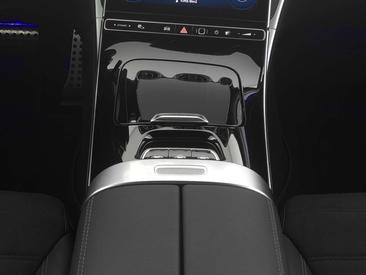 Mercedes CLE Cabriolet 200 — photo 19