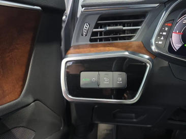 Audi A6 Avant 45 TDI — photo 26