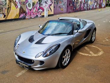 Lotus Elise Roadster — photo 10