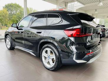 BMW IX1 XDrive30 — photo 7