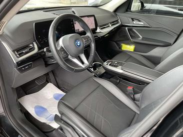 BMW IX1 XDrive30 — photo 11