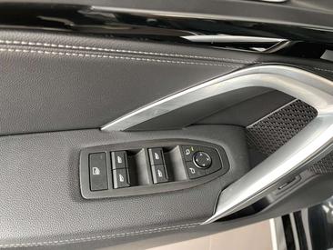 BMW IX1 XDrive30 — photo 15