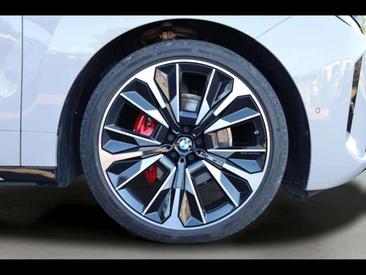 BMW IX XDrive60 — photo 8