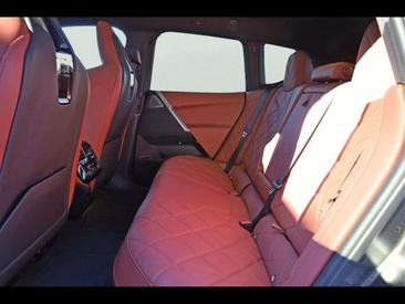 BMW IX XDrive60 — photo 10