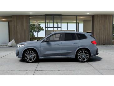 BMW IX1 XDrive30 — photo 2