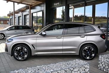 BMW iX3 — photo 2