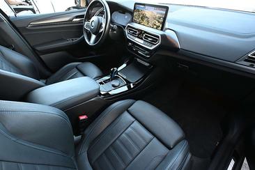 BMW iX3 — photo 4