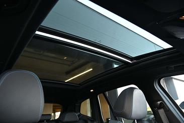 BMW iX3 — photo 9