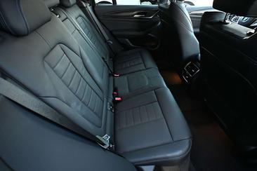 BMW iX3 — photo 19