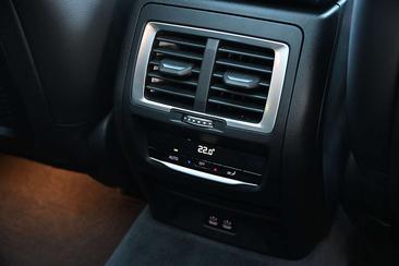 BMW iX3 — photo 21