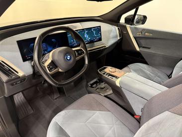 BMW IX XDrive40 — photo 9